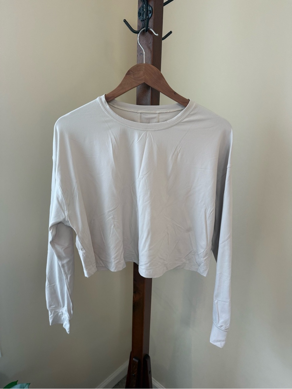 lululemon athletica Cropped Long-Sleeve Top in Light Cream